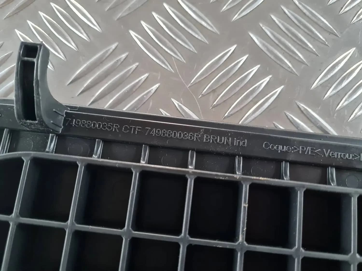 Revêtement de plancher des sièges avant RENAULT SCENIC III 2011 - foto 3