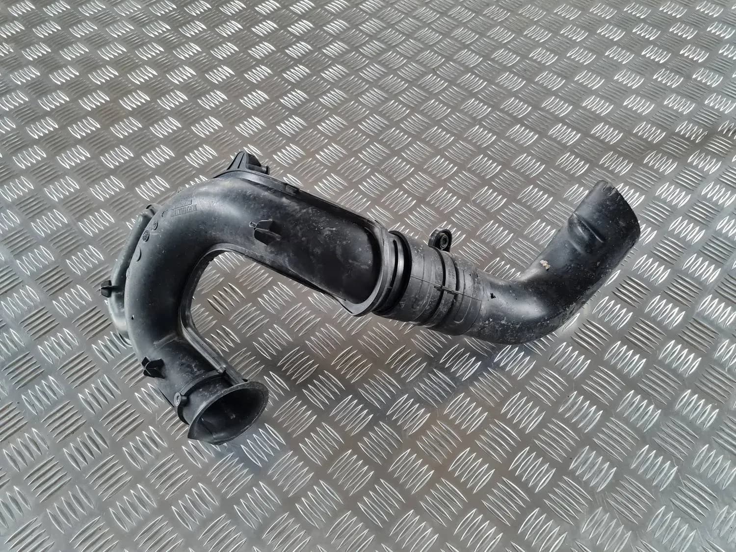 Conduit d’admission d’air RENAULT SCENIC III 2011 - foto 1
