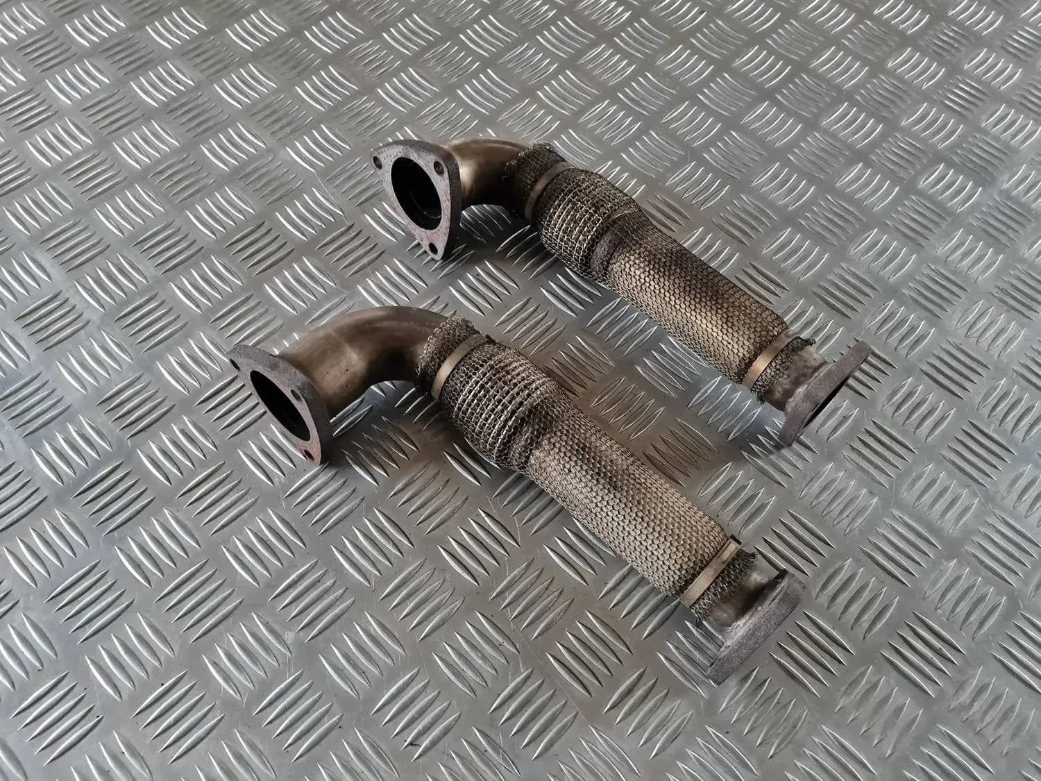 Tuyau d’échappement du turbocompresseur AUDI A6 2008 - foto 1