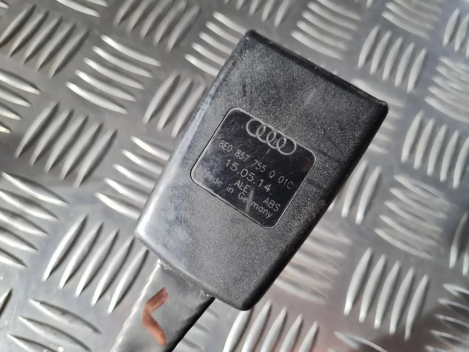 Boucle de ceinture de sécurité avant AUDI A6 2008 - foto 4