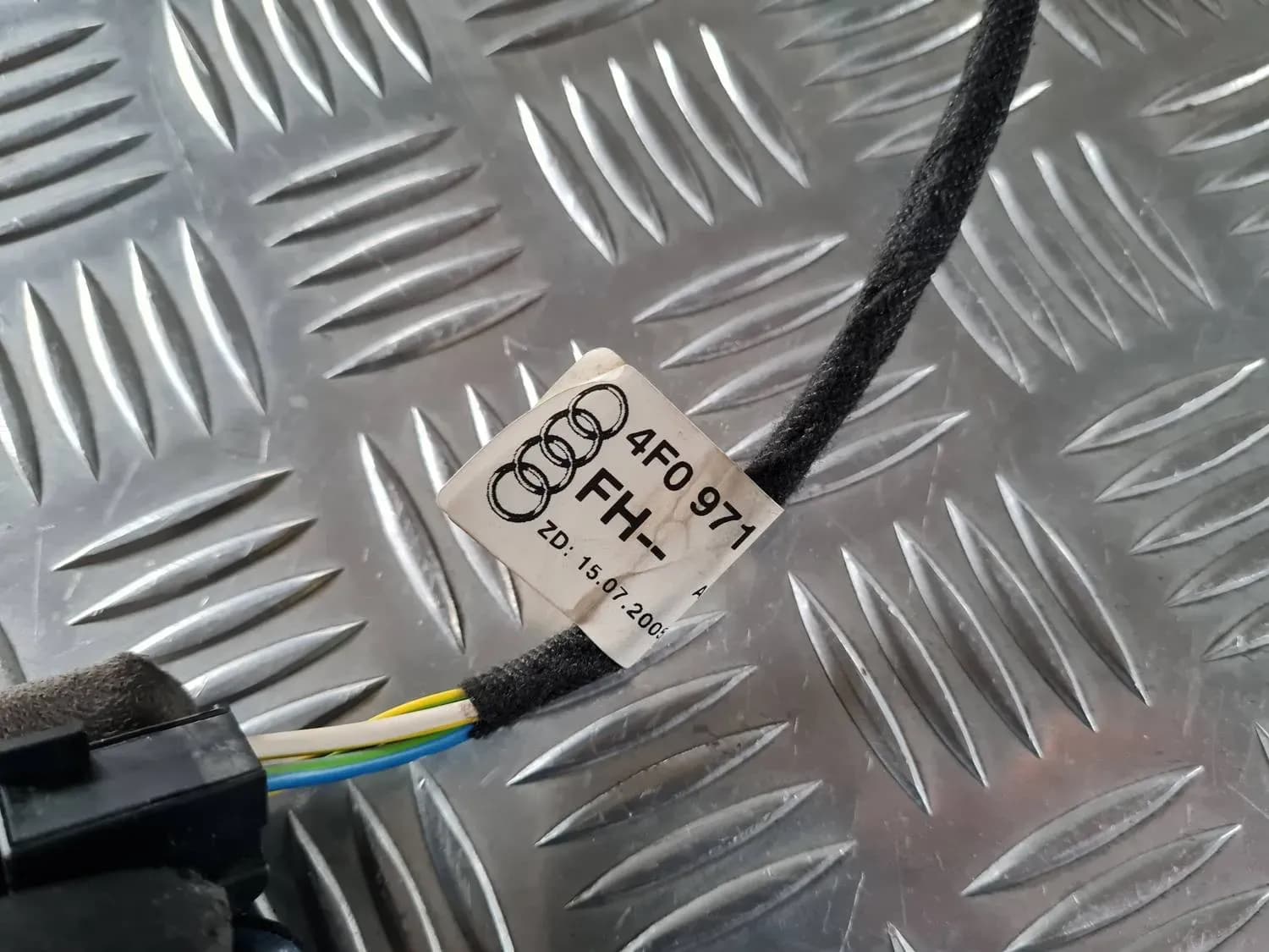 Fil du moteur de lève-vitre électrique AUDI A6 2008 - foto 2
