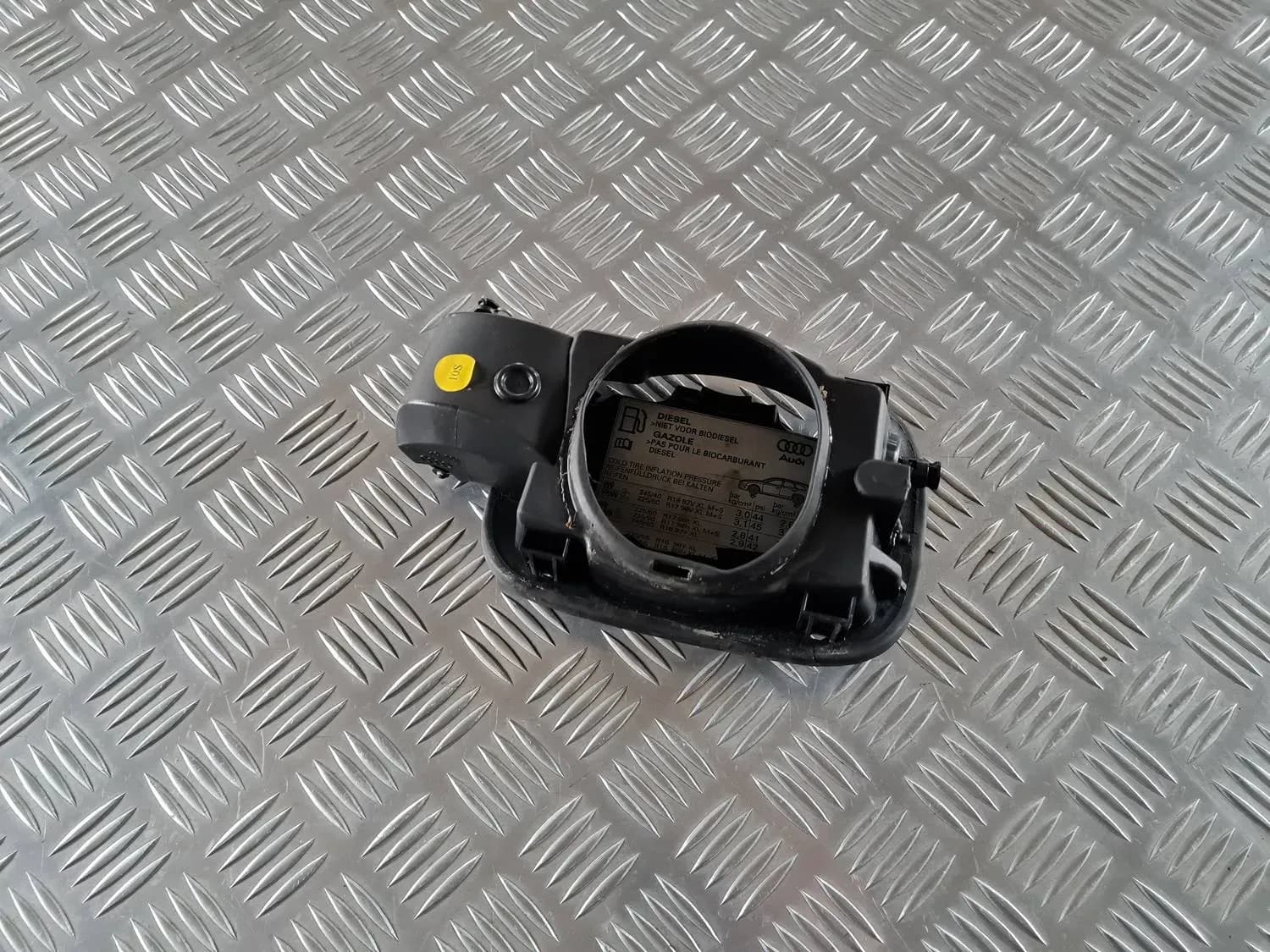 Bouchon du réservoir de carburant AUDI A6 2008 - foto 3