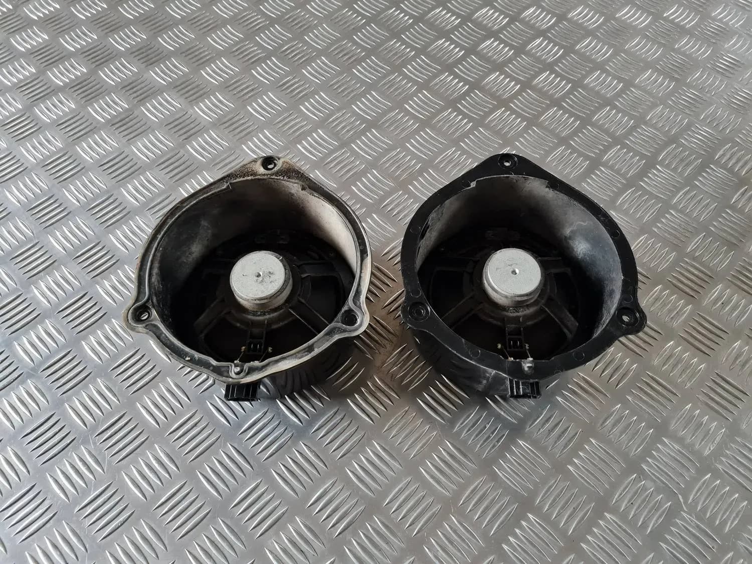 Haut-parleur de porte, bas AUDI A6 2008 - foto 4