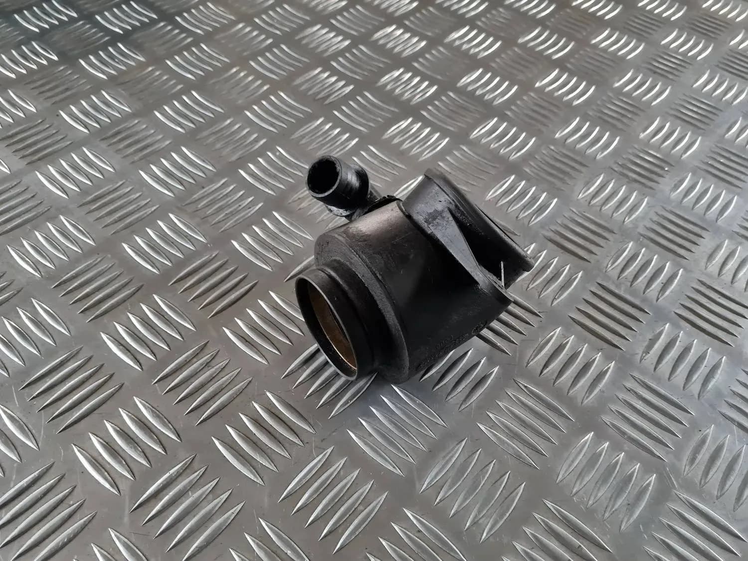 Résonateur de filtre à air AUDI A6 2008 - foto 3
