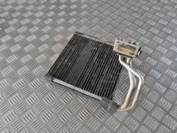 Radiateur de climatisation dans le salon RENAULT SCENIC III 2011