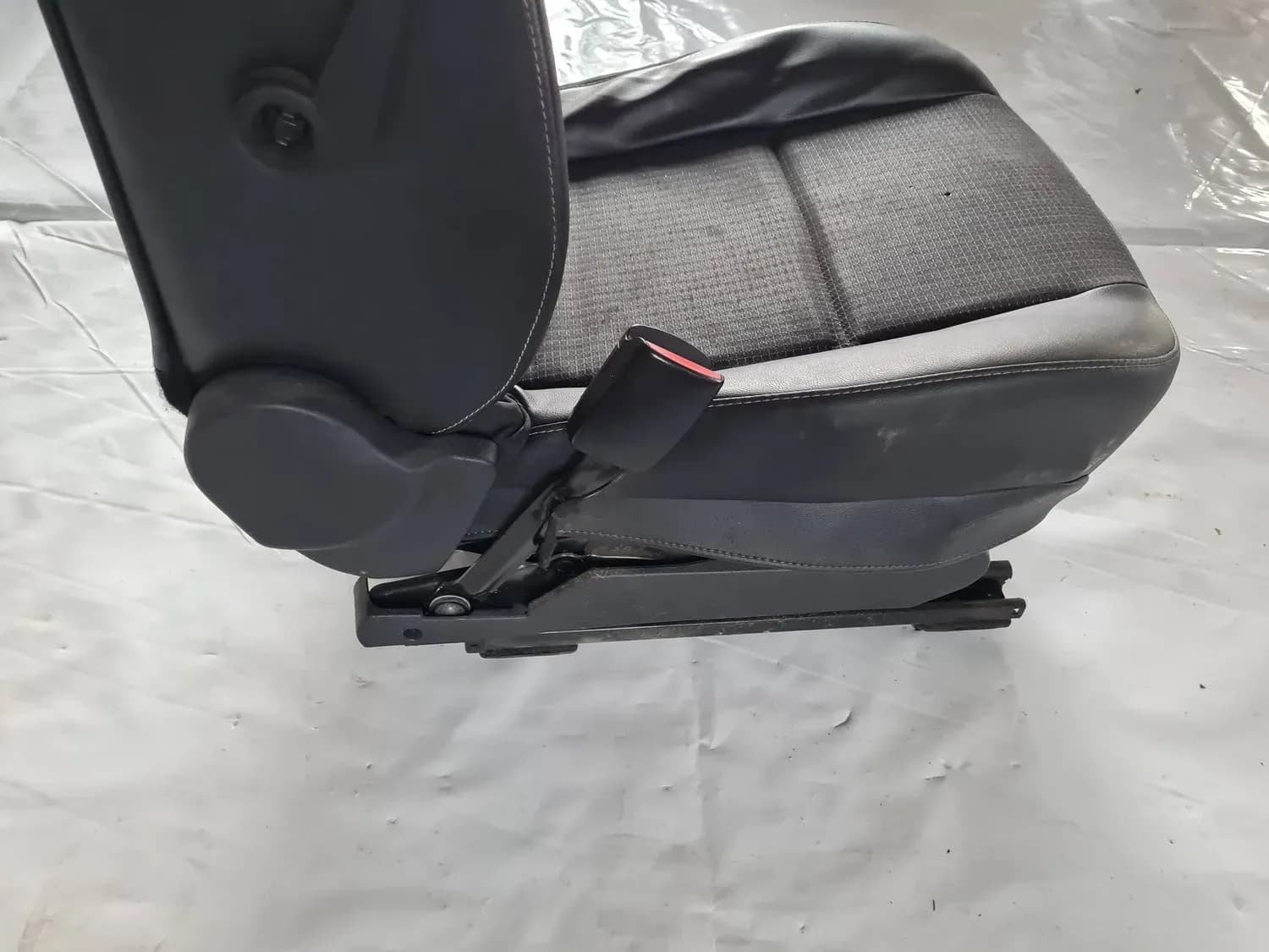 Siège avant gauche RENAULT SCENIC III 2011 - foto 4
