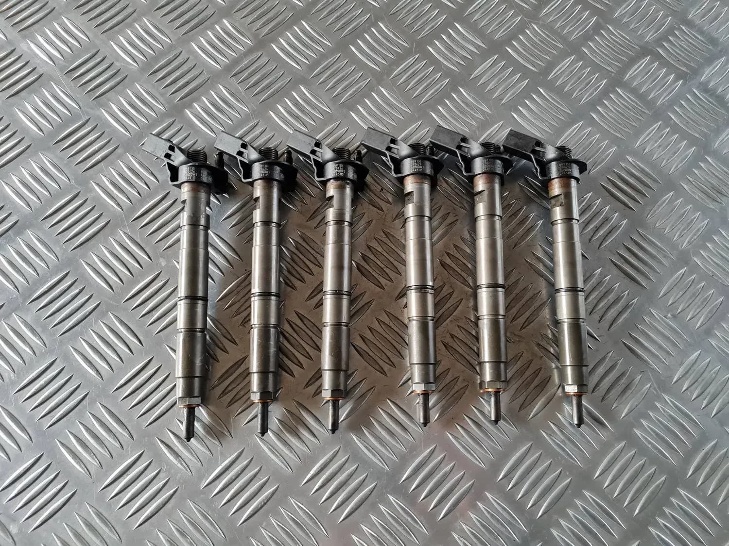 Injecteur de carburant AUDI A6 2008 - foto 1