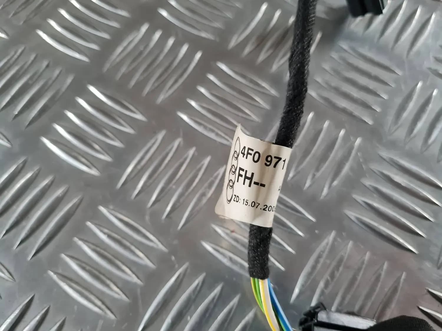 Fil du moteur de lève-vitre électrique AUDI A6 2008 - foto 3