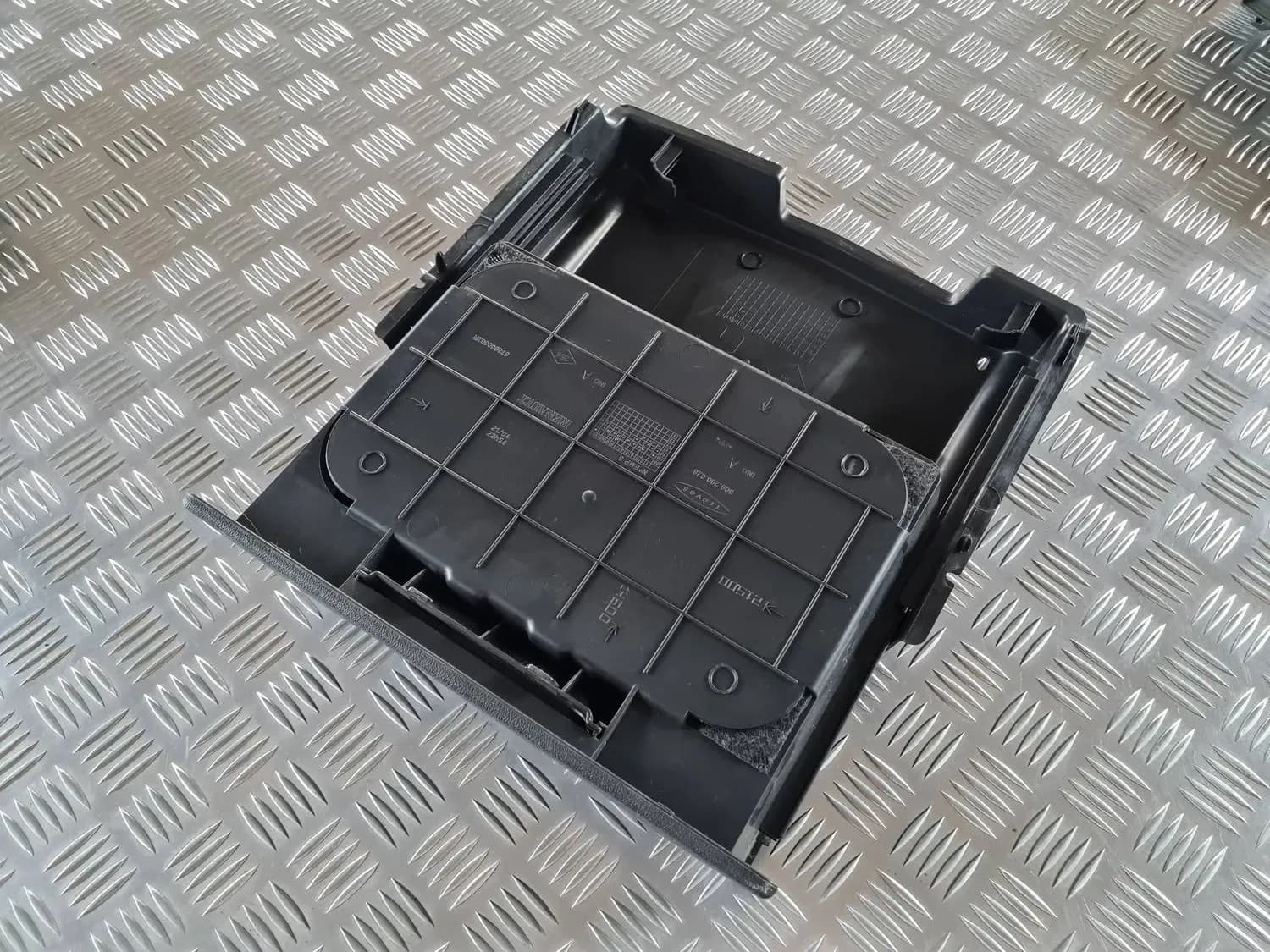 Compartiment de rangement dans le plancher RENAULT SCENIC III 2011
