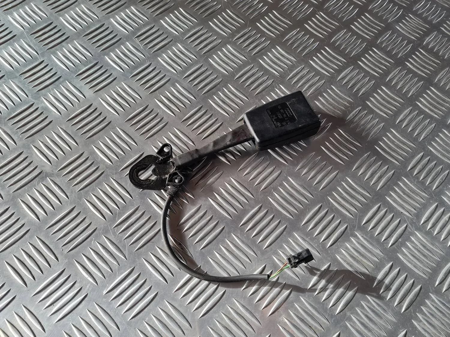 Boucle de ceinture de sécurité avant AUDI A6 2008 - foto 2
