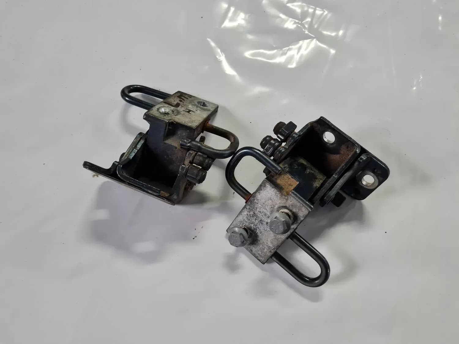 Charnière de porte AUDI A6 2008 - foto 1