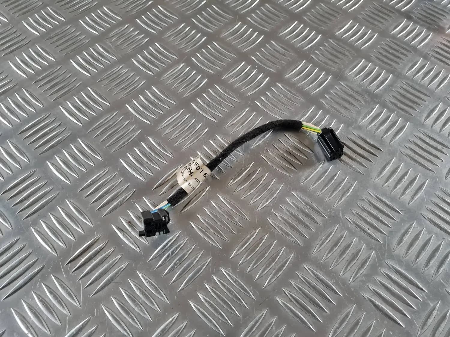 Fil du moteur de lève-vitre électrique AUDI A6 2008 - foto 1