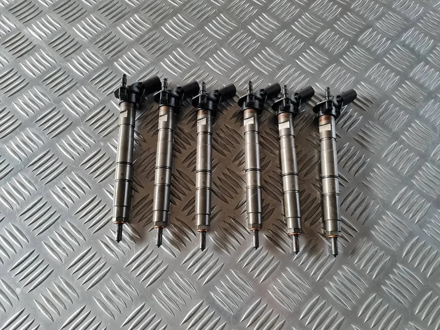 Injecteur de carburant AUDI A6 2008 - foto 2