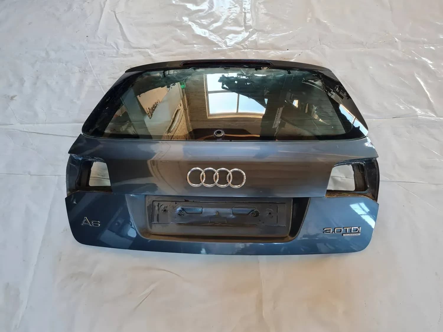 Couvercle de coffre AUDI A6 2008 - foto 1