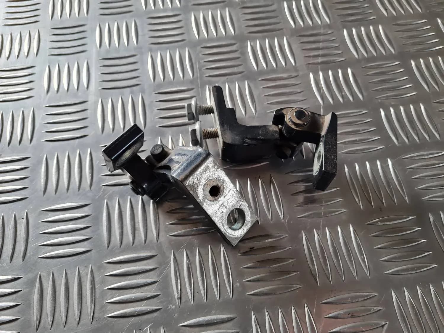 Charnière de porte AUDI A6 2008 - foto 5