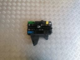 Bloc de fusibles OPEL ASTRA H 2005