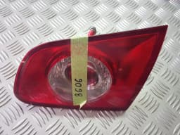 Lampe du couvercle de coffre gauche VW PASSAT B6 2006 ANGL. UNIVERSAL