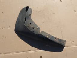 Garde-boue avant droit VOLVO V70 1997