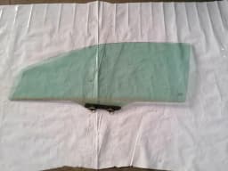 Vitre de la porte avant gauche HONDA CIVIC 2004