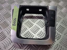 Cadre de garniture du sélecteur de vitesses VW PASSAT B6 2008 ANGL.
