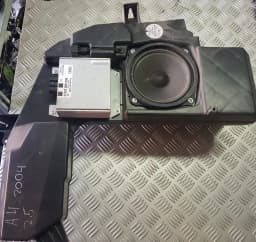 Unité d'amplification audio AUDI A4 AVANT 2004